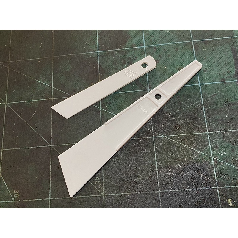 Cây quét keo bằng nhựa chuyên dùng hỗ trợ dán keo khi làm đồ da thủ công