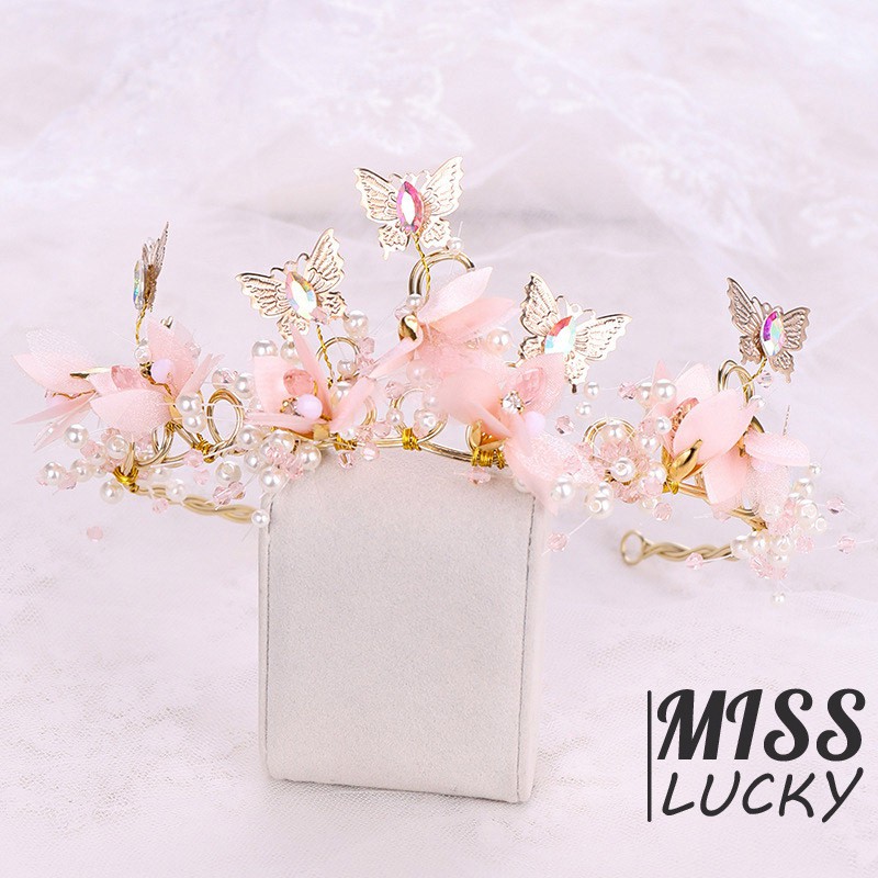 Cài tóc kiểu dáng thời trang thanh tú cho cô dâu