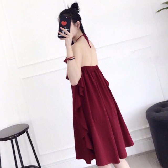 Đầm yếm đỏ