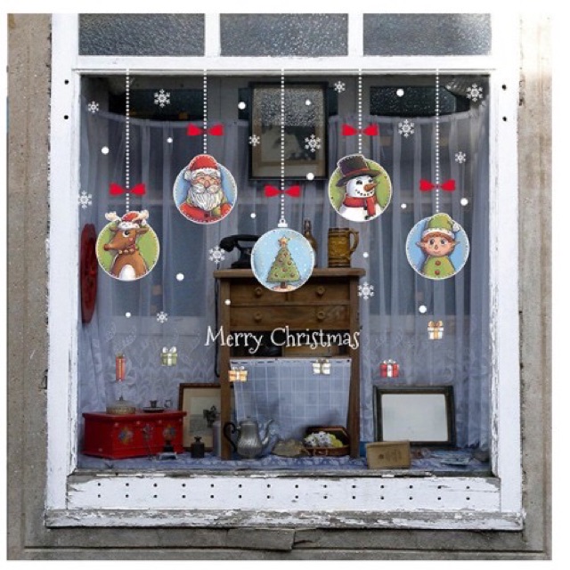 Decal dán tường Noel - Rèm cầu tuyết Cổ tích