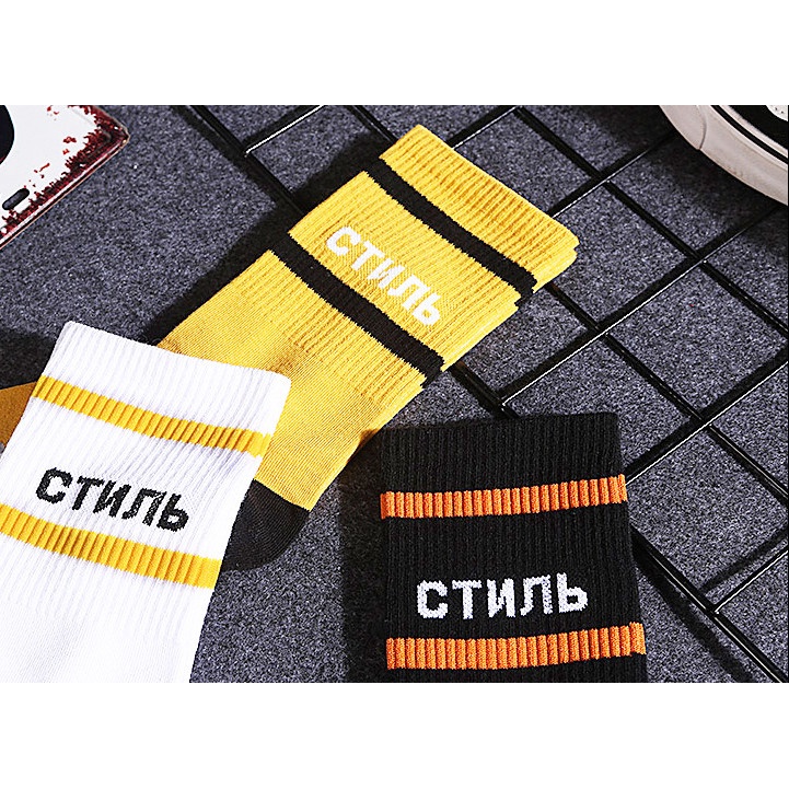 Vớ chữ CTNB cao cổ phong cách thể thao, năng động.