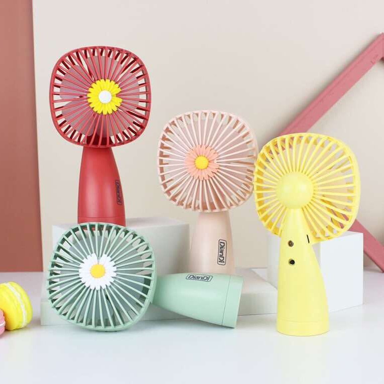 Quạt mini cầm tay chính hãng DianDi pin sạc,quạt cầm tay phun sương (Màu Ngẫu Nhiên) | BigBuy360 - bigbuy360.vn