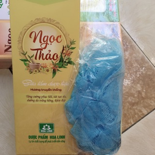 Sữa tắm dược liệu Ngọc Thảo vàng kèm bông tắm