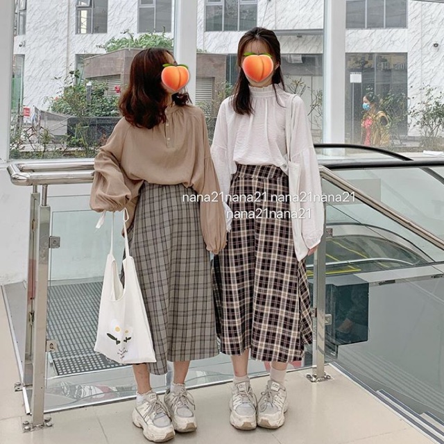 Chân váy kẻ chữ A dáng dài