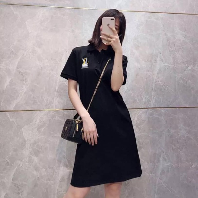 Váy polo cổ đức