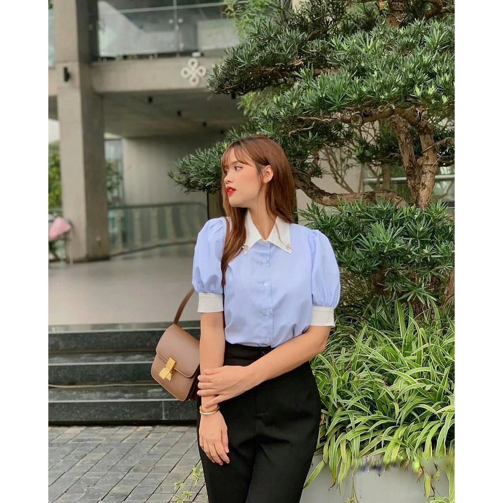 Áo sơ mi kẻ cộc tay phối cổ trắng đính tag hoa 204