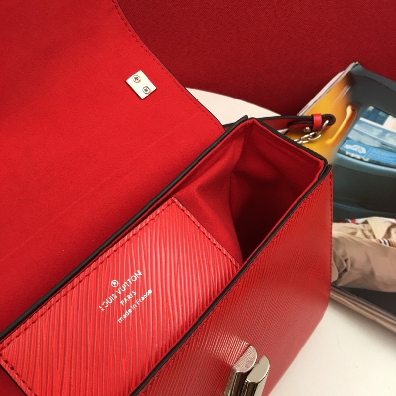 Túi xách nữ thương hiệu Louis Vuitton LV Twist da thật cao cấp dây đeo da phối xích