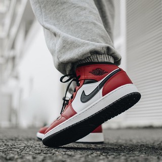 [𝐇𝐎𝐓 𝐓𝐑𝐄𝐍𝐃 𝟐𝟎𝟐𝟏!!!] Giày Jordan CHICAGO MID BLACK TOE HIGH !!!