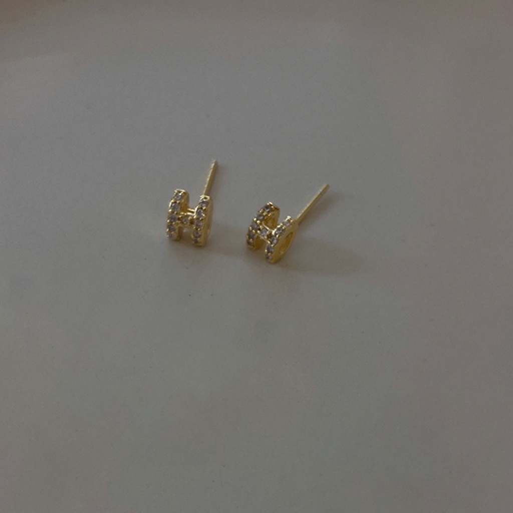 Khuyên Tai Chữ H Đính Đá Zircon Đơn Giản Tinh Tế Không Cần Dùng Để Lấy Khuyên Tai Khi Ngủ