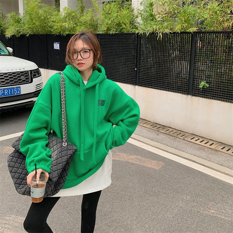 Áo khoác hoodie dáng rộng phối nhung dày màu xanh lá phong cách cổ điển thời trang mùa đông cho nữ | BigBuy360 - bigbuy360.vn