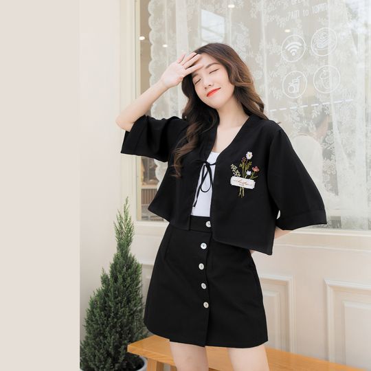 Hangkao - Áo kimono croptop thêu hoa thủ công