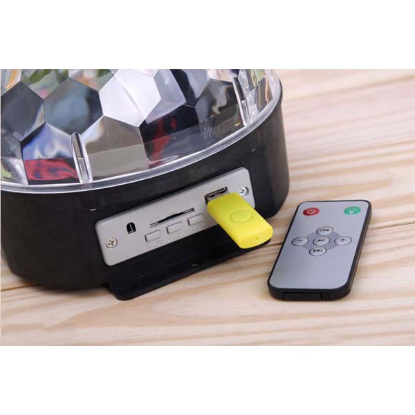ĐÈN XOAY CẢM ỨNG NHẠC 7 MÀU CÓ USB VÀ REMOTE