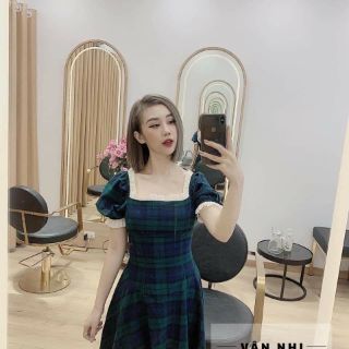 Váy Kẻ Xanh Viền