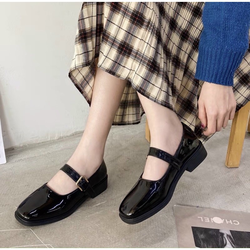 Giày vintage ulzzang quai ngang đế 3cm đen bóng, phong cách vintage retro