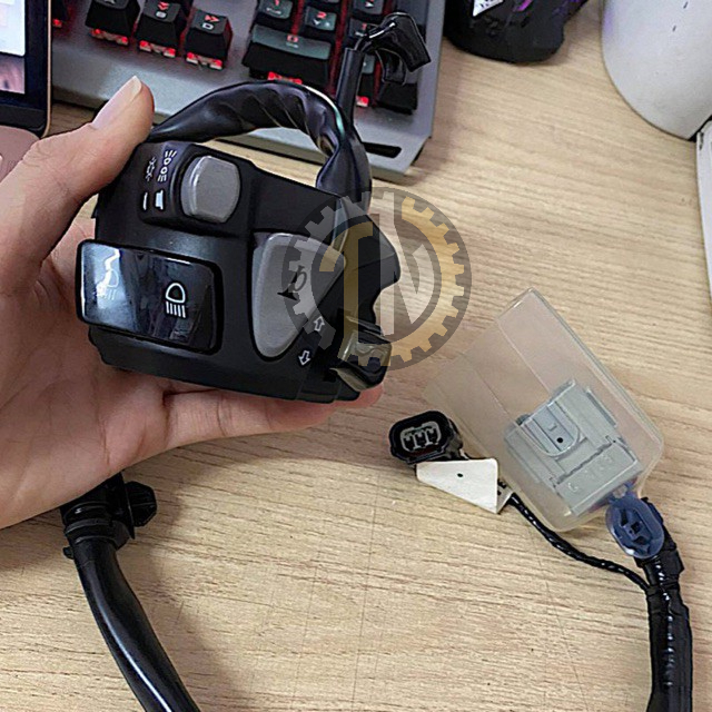 Cùm trái CB650R không hazzard gắn Vario, Click, Sonic, Satria, Exciter 150, Sirius