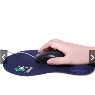 Combo 2 Miếng Lót Chuột Logitech Có Tay Đệm