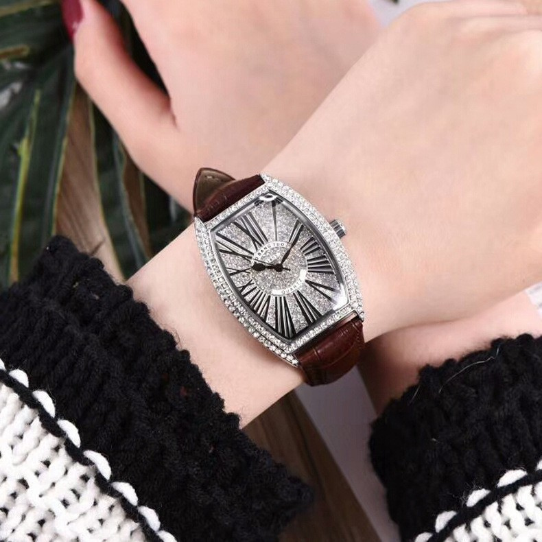 Boutique 2018 Brand Fashion Waterproof Stars Leather Watch Women's Watch Foreign Trade High-End Style Quartz Watch