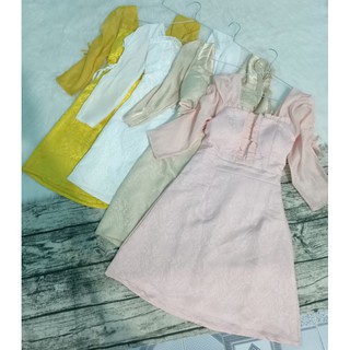 Đầm gấm cổ voel tay lỡ phồng xoè cột nơ tay