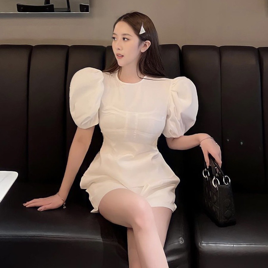 Áo croptop vai bồng viền ngực chống nhăn trắng tingoan KISS ME NOW BLOUSE