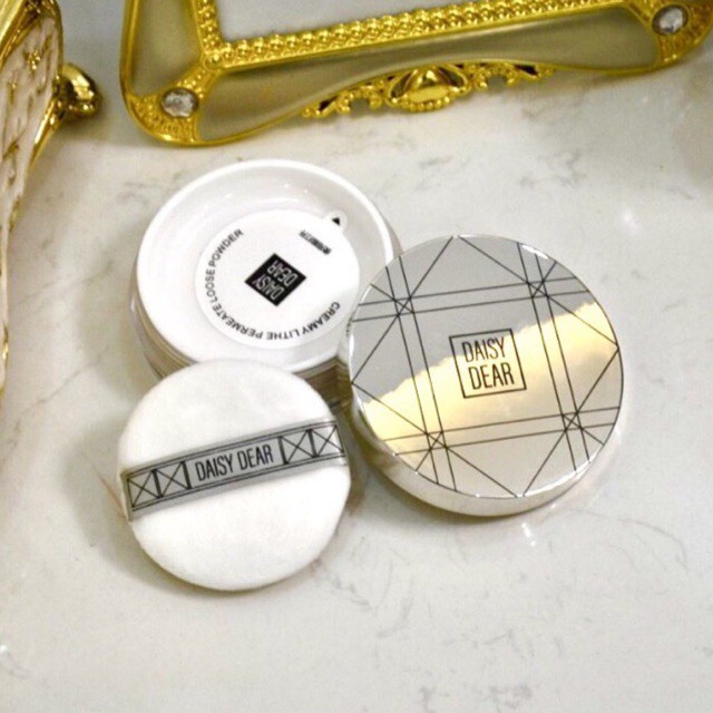 Phấn phủ Daisy Dear mịn màng giữ nền lâu trôi kiềm dầu