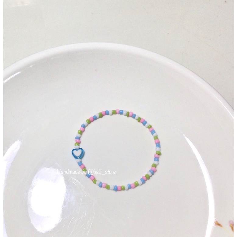 Vòng tay hạt cườm trái tim Vòng tay handmade by @halli_store