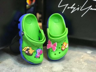Dép sục cho bé