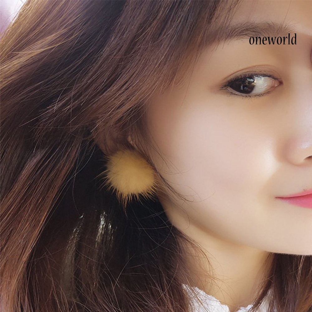 Khuyên Tai Gắn Trang Trí Quả Cầu Lông Xù Thời Trang Dành Cho Nữ