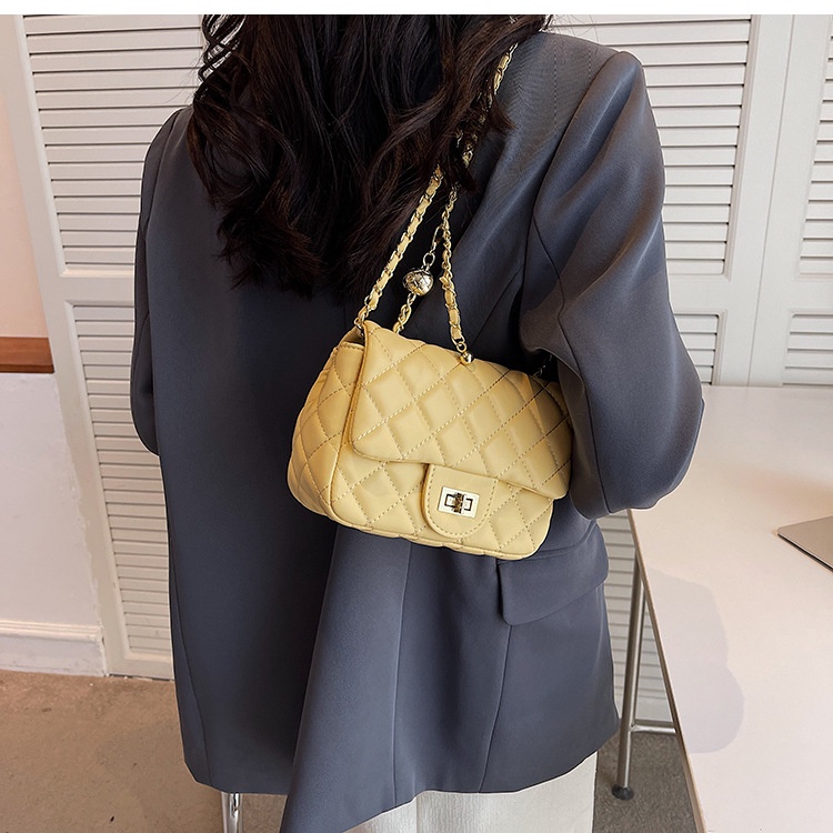 Túi Xách Dáng Vuông Phối Dây Xích Phong Cách retro