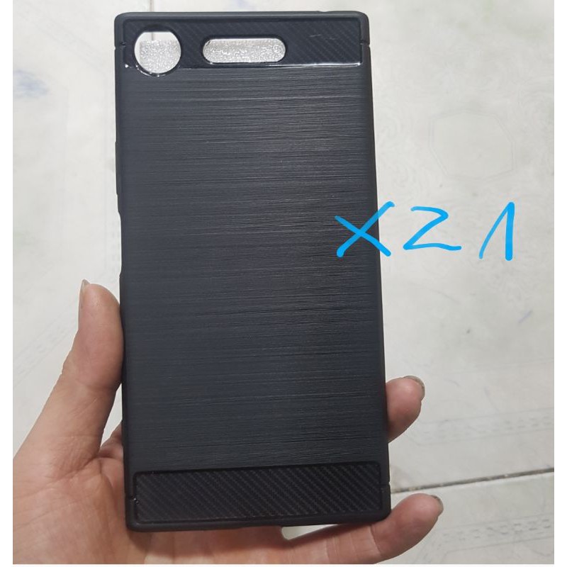 Ốp Sony XZ2, XZ1 dẻo đen vân xước