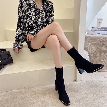 BOOTS CAO CỔ DA LỘN GÓT 7CM MŨI VUÔNG