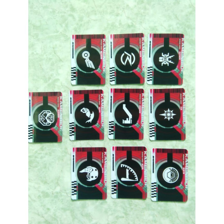 Card Kamen Rider Thẻ Meteor, Thẻ Mach, Thẻ Gatack, Thẻ Ryugen, Thẻ Brave, Thẻ Zeronos, Thẻ Ixa, Thẻ Snipe, Accel, Birth