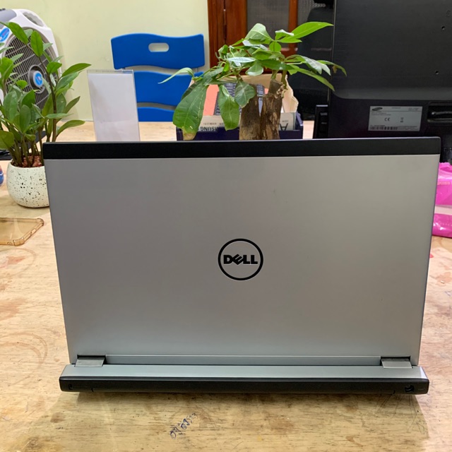 Laptop Dell Latitude 3330 Core i5 3337U, RAM 4GB,SSD128Gb, Intel HD Grapichs 4000,Màn 13.3" máy mỏng đẹp