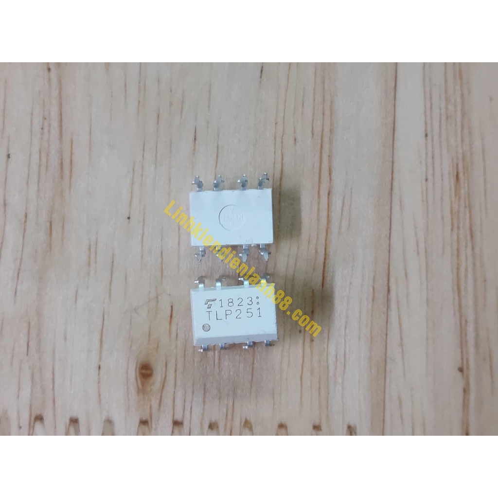 TLP251 chân cắm cắm mới chính hãng Toshiba 100% ( có thể thay cho tlp251 chân dán)