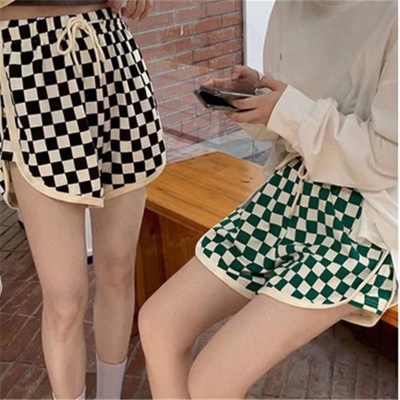 Quần ngắn IELGY cạp cao dáng rộng cột dây họa tiết kẻ caro