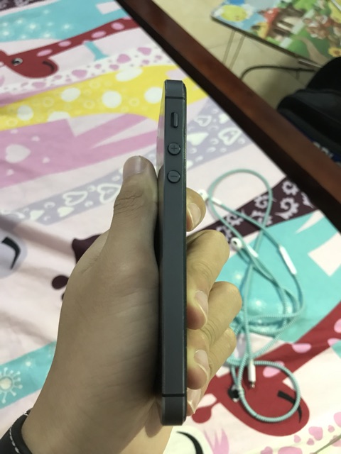 Điện thoại iphone 5 đen quốc tế zin đẹp chính hãng | BigBuy360 - bigbuy360.vn