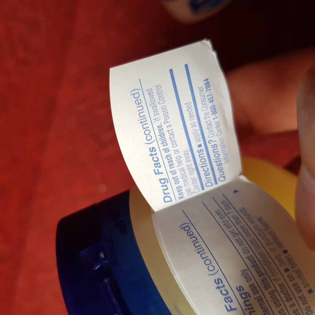 Kem chống nẻ Vaseline 49g USA (Sáp dưỡng ẩm)