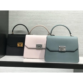 Túi Charles and keith