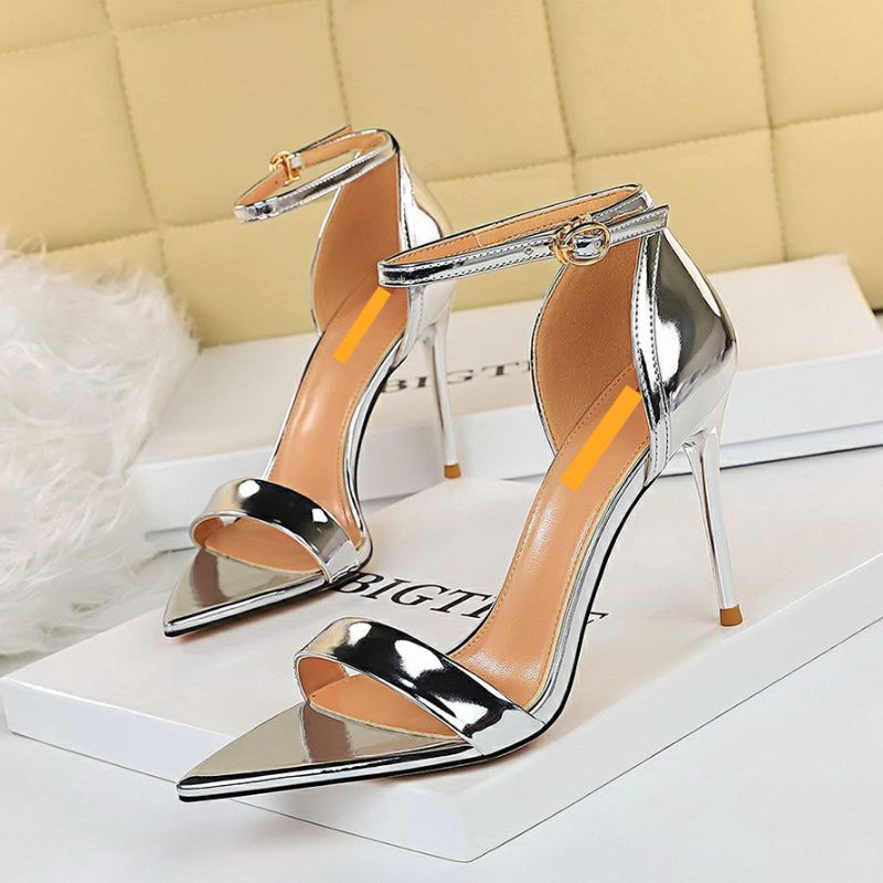 Giày cao gót si bóng cao 7cm  có size lớn 40 41 42 43