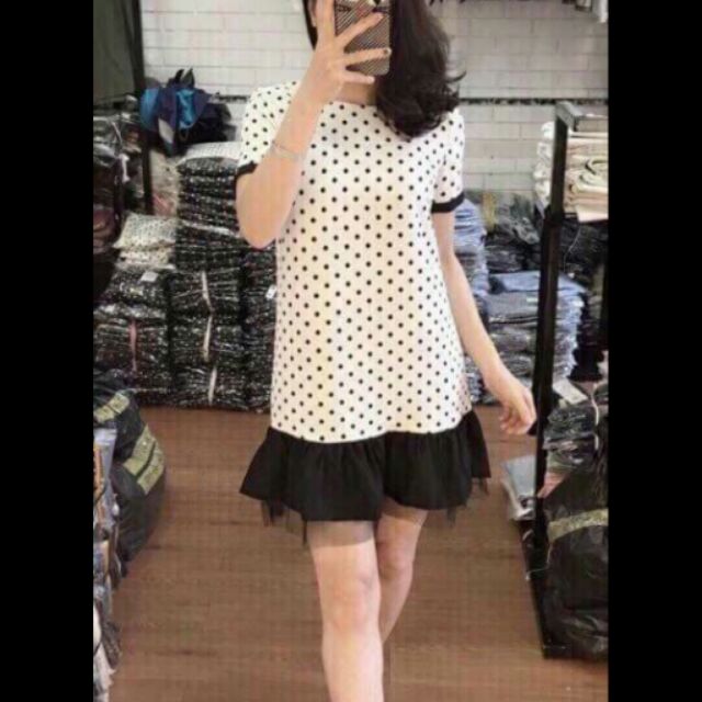 Váy chấm bi đuôi cá. Chấm bi chưa bao giờ hết mốt. Chất cotton dầy dặn. Mát nhé. Lên dáng cực chuẩn