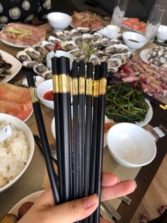 Đũa ăn cơm