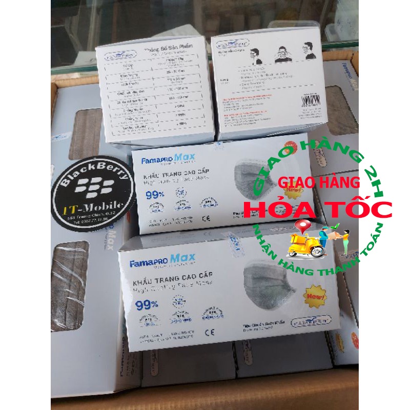 Khẩu Trang Y Tế FAMAPRO MAX 4 Lớp Tiêu Chuẩn Xuất khẩu BFE ≥99% 40 Cái / Hộp