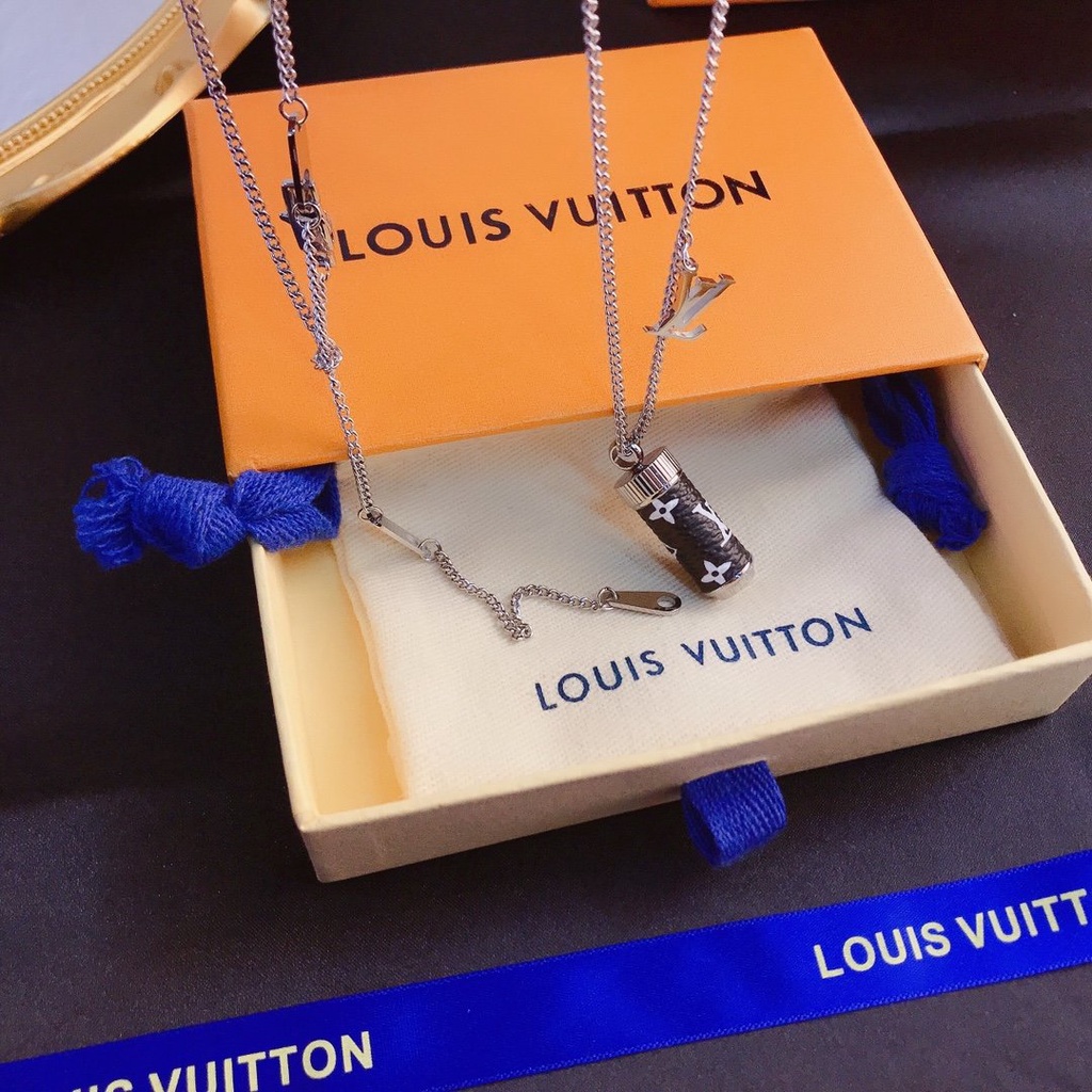 LOUIS VUITTON Vòng cổ Thép Titan Họa Tiết Lv Sang Trọng Cho Nam Nữ