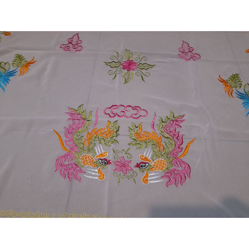 Khăn choàng chúa. Phụ kiện hầu đồng