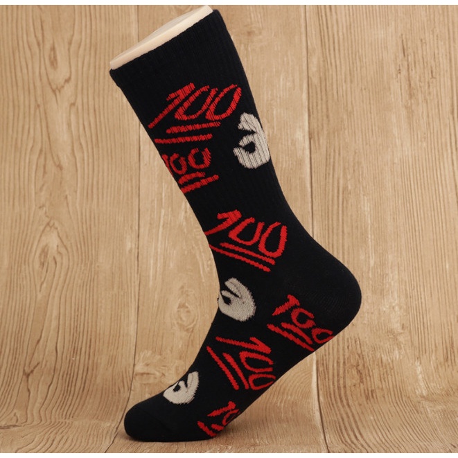 Vớ thể thao số 100 cổ cao Nam Nữ phong cách trẻ trung, xu hương đường phố, năng động.