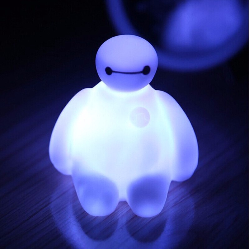 Đèn LED kiểu dáng Big Hero Baymax sáng tạo độc đáo