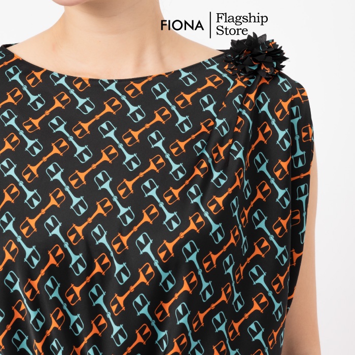 Áo sơ mi nữ cổ thuyền FIONA, áo sơ mi công sở thiết kế họa tiết khóa dáng suông mã F551264