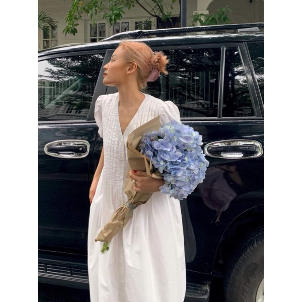 Đầm trắng Rose white dáng dài xếp ly dọc