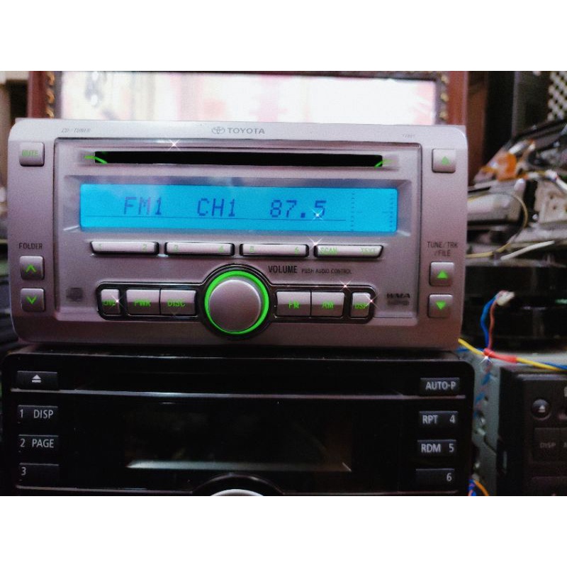 Đầu RADIO CD PIONEER T2801 xe TOYOTA INOVA.