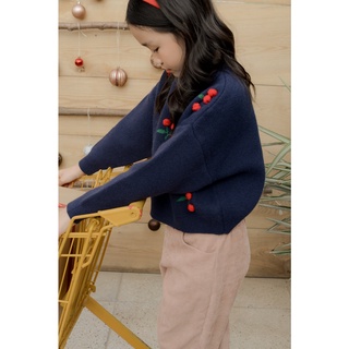 Áo len vai đổ đính cherry