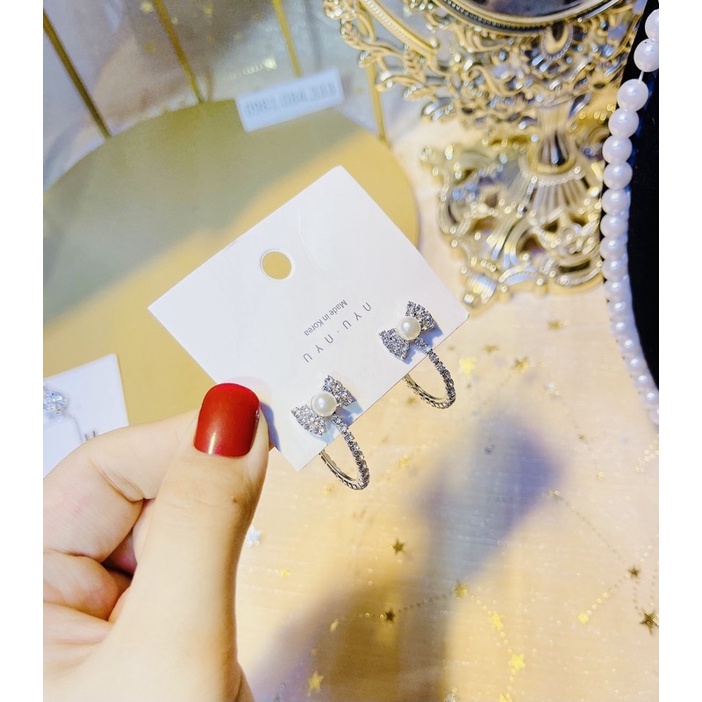 Đôi bông tai tam giác phối ngọc đen cá tính